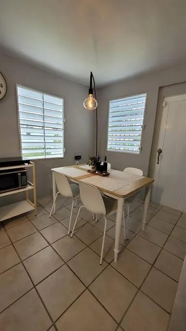 Naguabo Renovated Property - Cozy Apartment