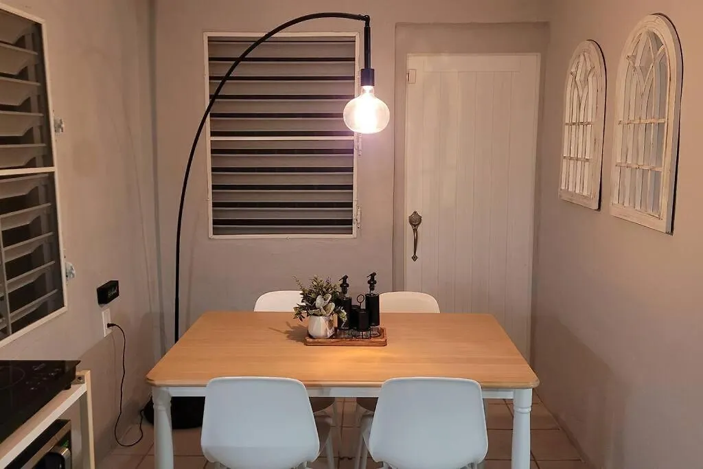 Naguabo Renovated Property - Cozy Apartment 0*,  Πουέρτο Ρίκο