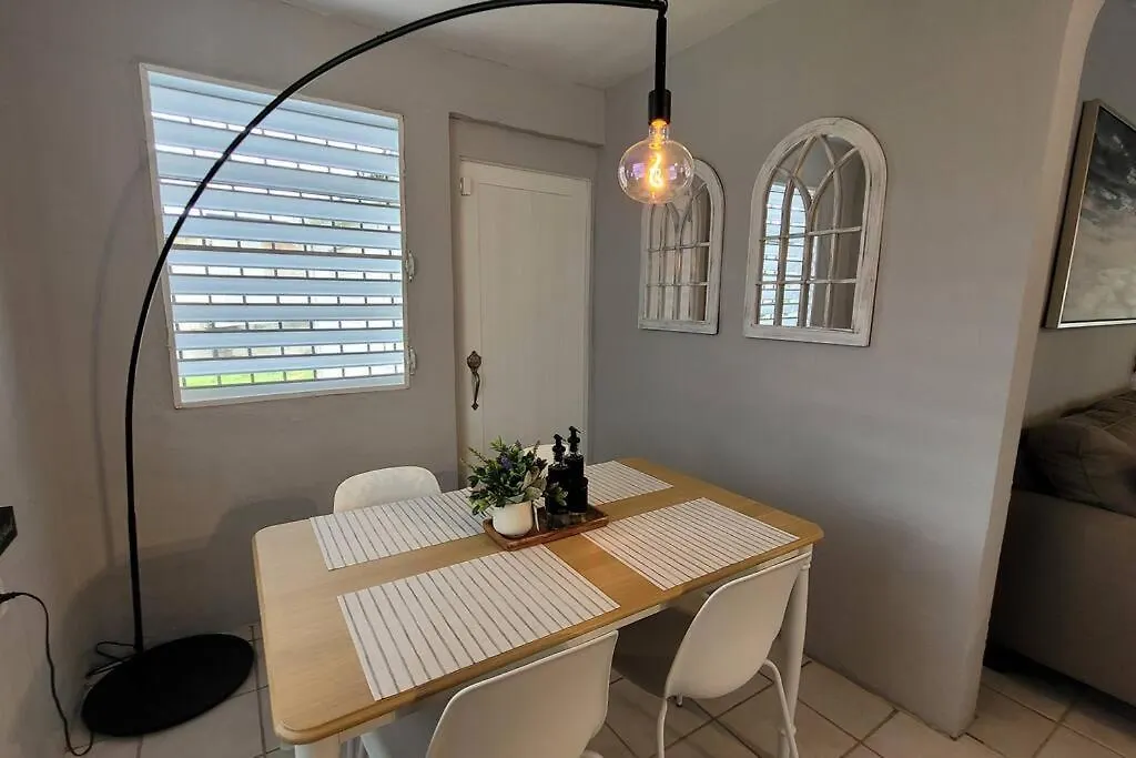 Naguabo Renovated Property - Cozy Apartment