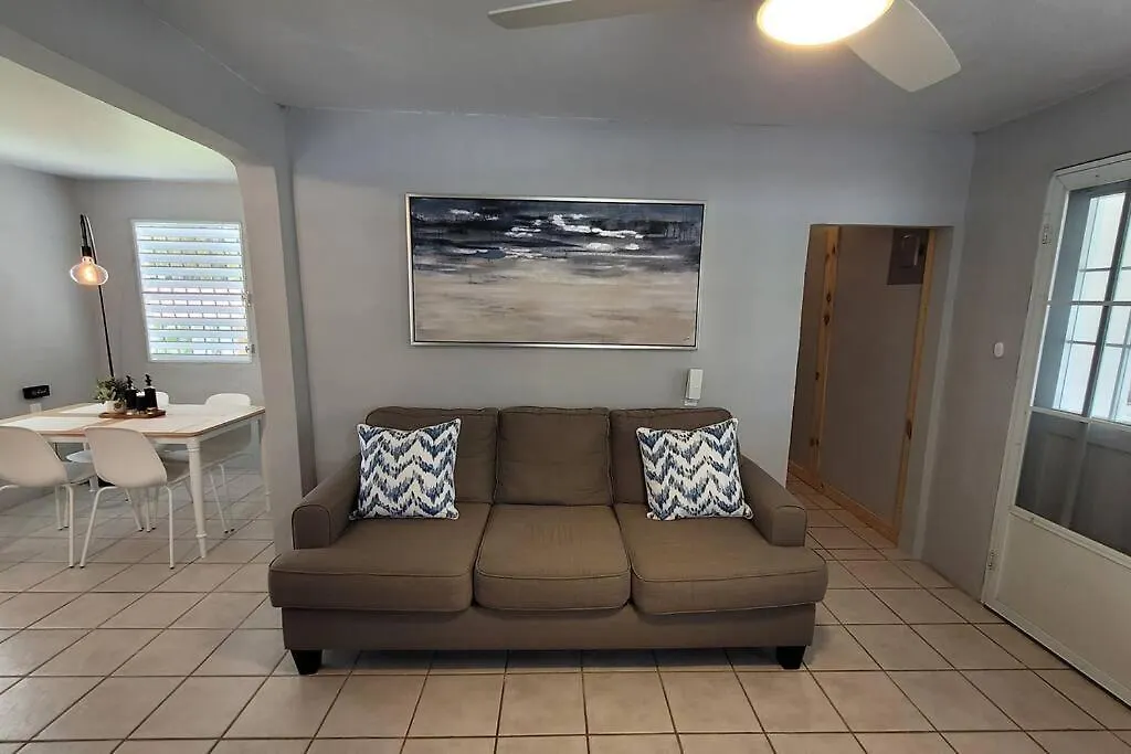 Naguabo Renovated Property - Cozy Apartment